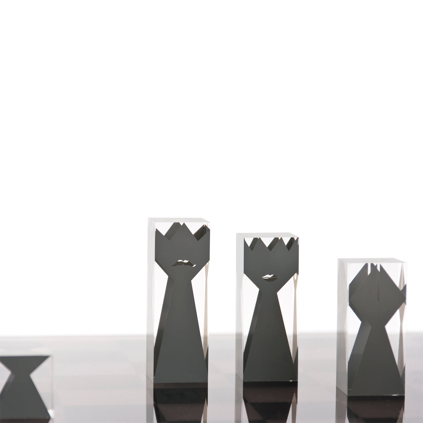 Acrylic Chess Set - Image 4
